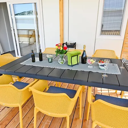 O'live Premium Mobile Camping